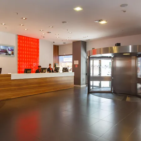 Hotel Moxy 4*