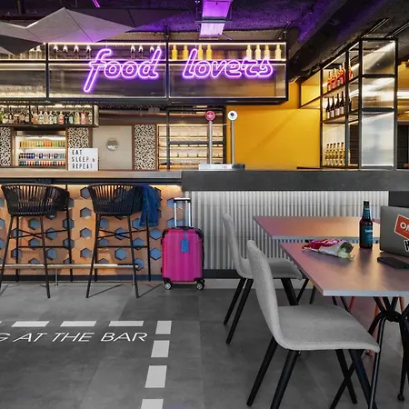 Otel Moxy