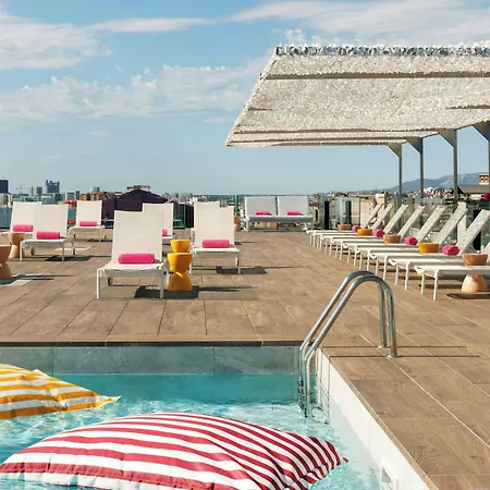 Moxy Hotel 4*