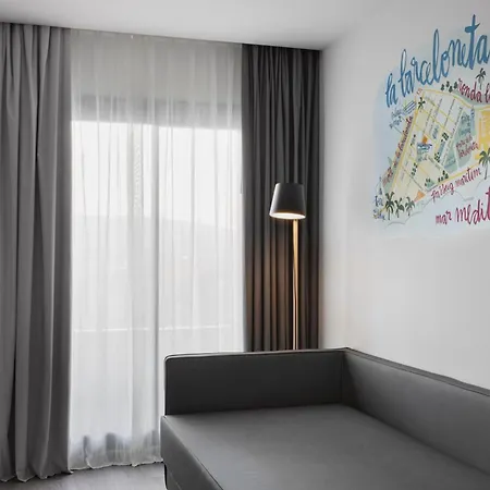 Expo Hotel 4*