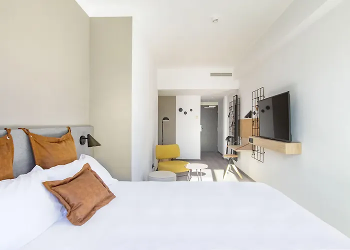 Moxy Hotel