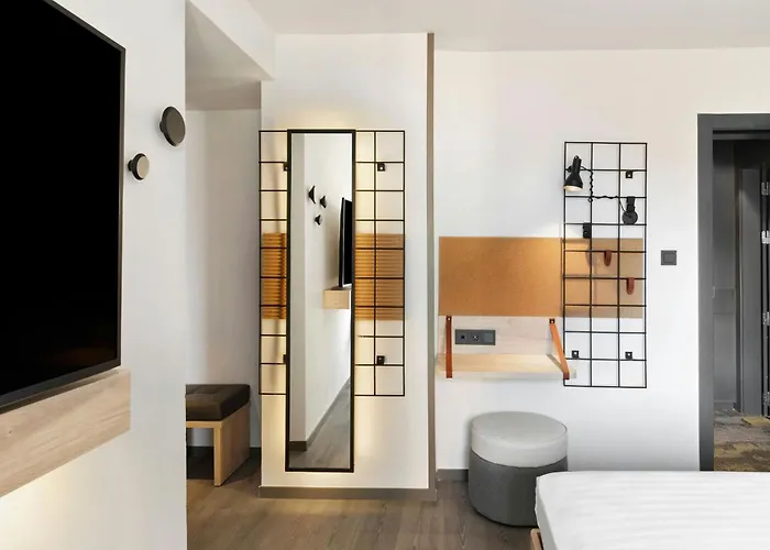 Moxy